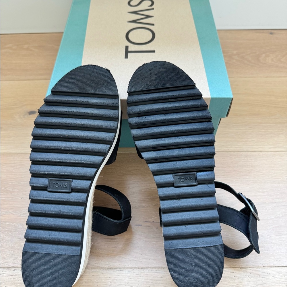 EUC TOMS Diana Black Leather Sandals - size 10 - Picture 5 of 8